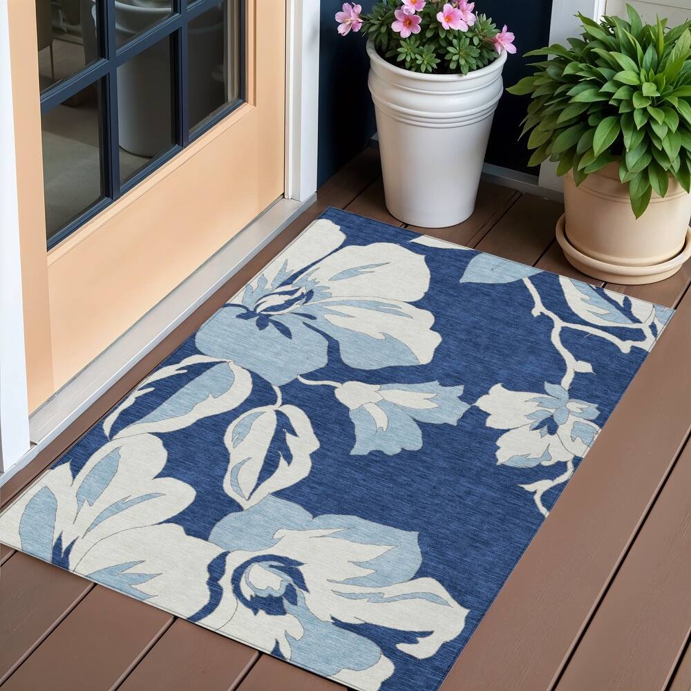 HomeRoots Floral Transitional Rectangle Outdoor Rug