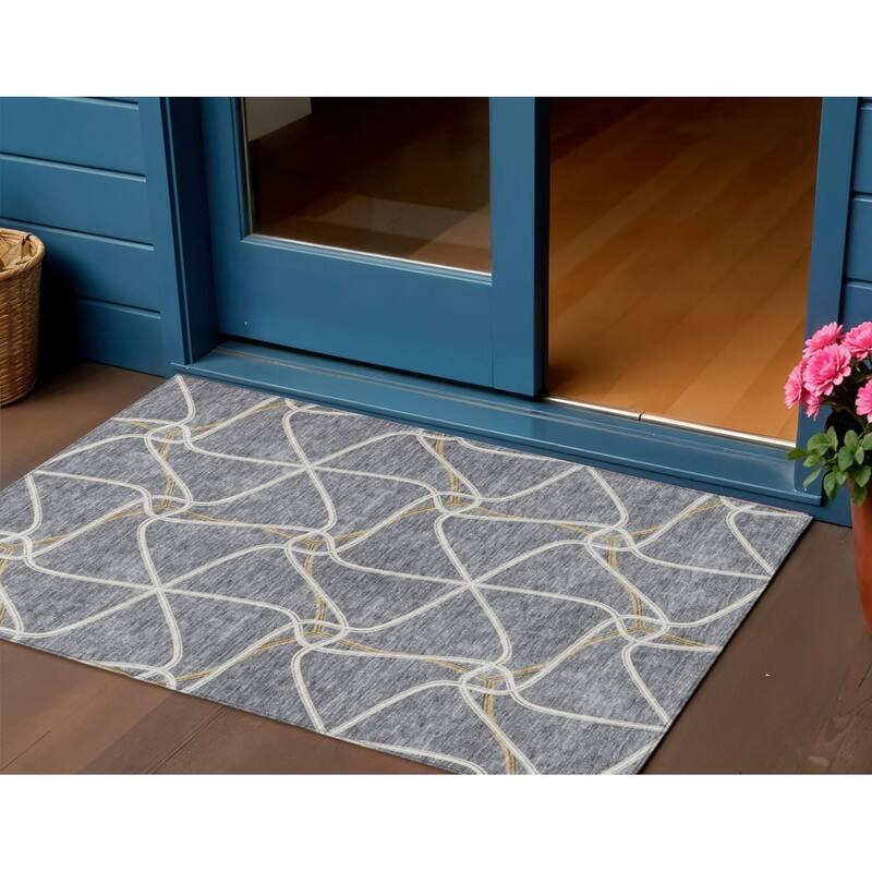 HomeRoots Geometric Contemporary Rectangle Outdoor Rug - 3' x 5'