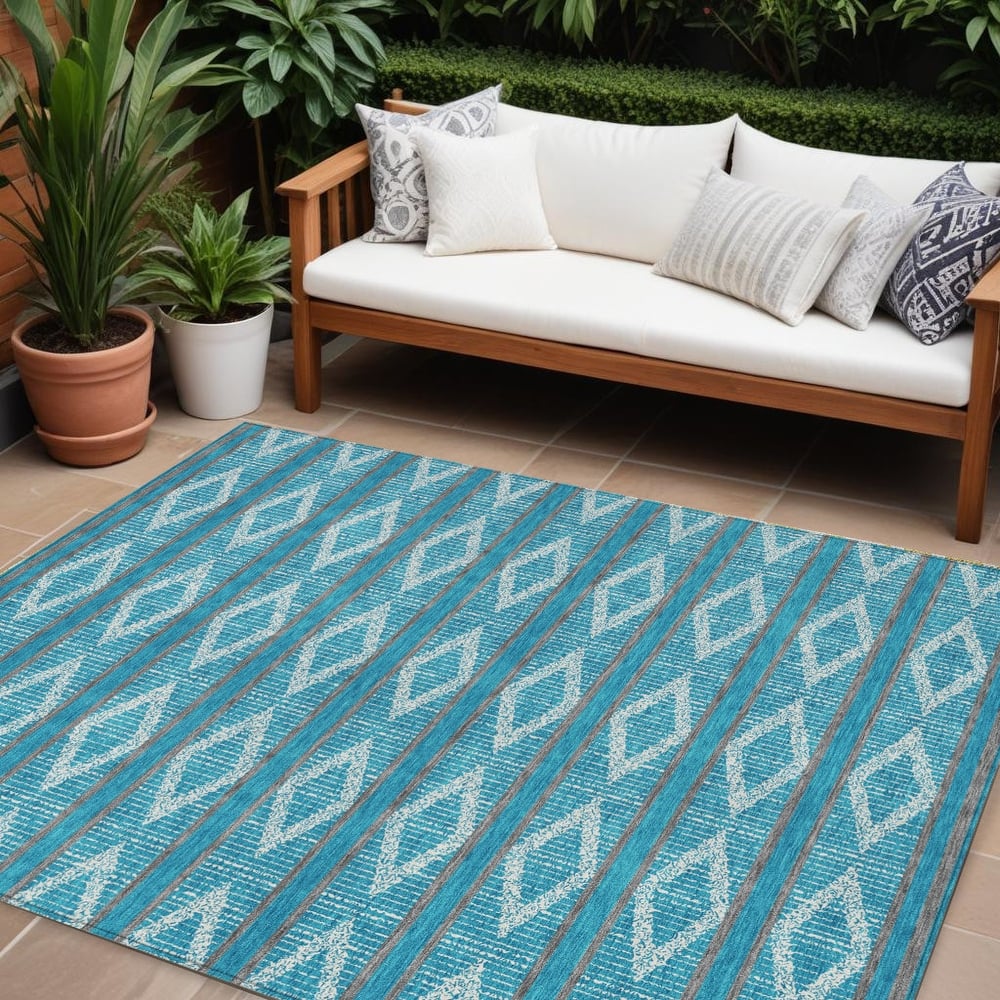 HomeRoots Geometric Transitional Rectangle Outdoor Rug