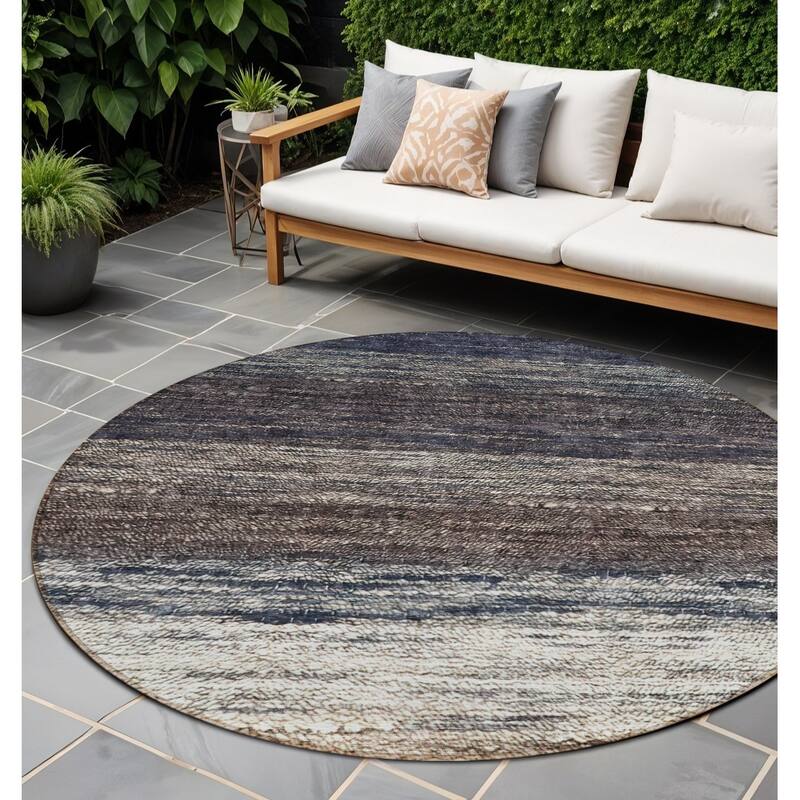 HomeRoots Ombre Transitional Rectangle Outdoor Rug - 8' Round
