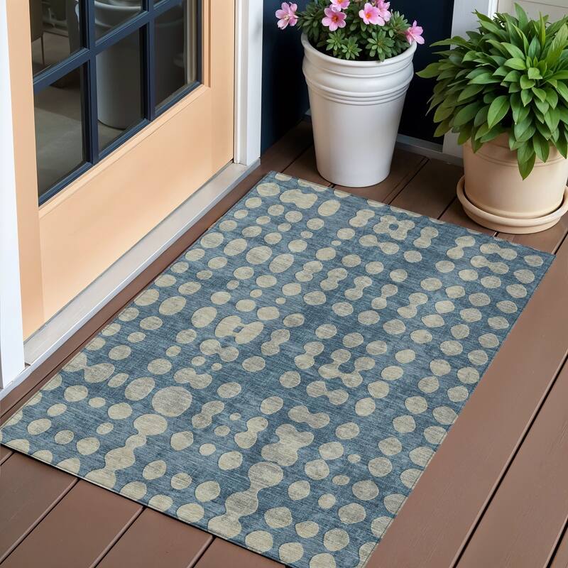 HomeRoots Abstract Transitional Rectangle Outdoor Rug - 3' x 5'