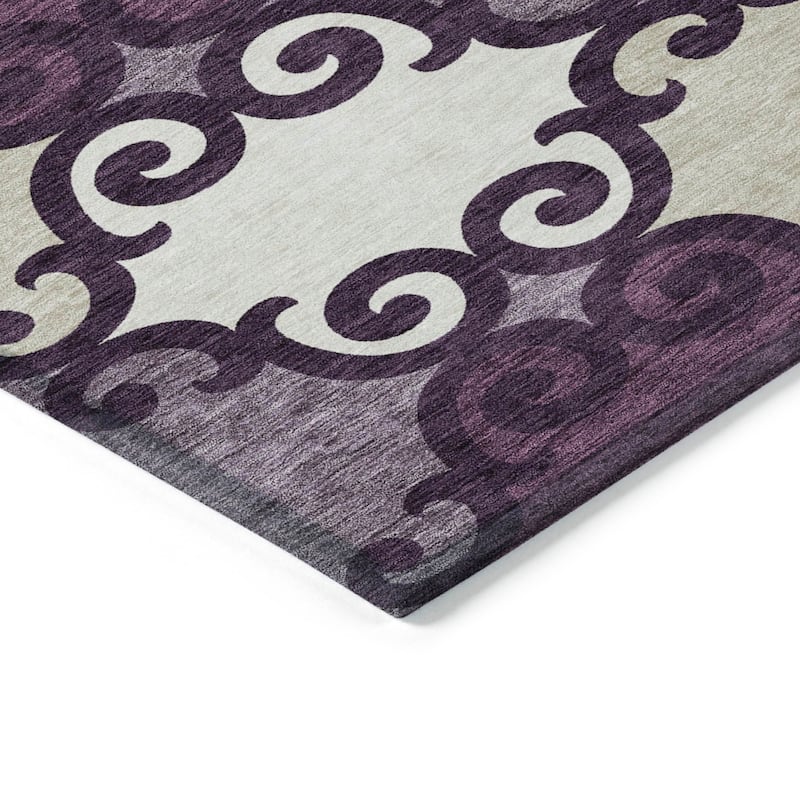Machine Washable Indoor/ Outdoor Chantille Traditional Scroll Rug
