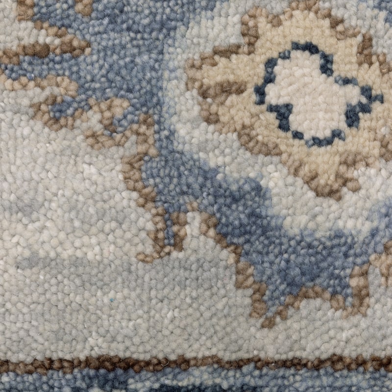 Maylin Traditional Oriental Light Blue/ Blue Area Rug