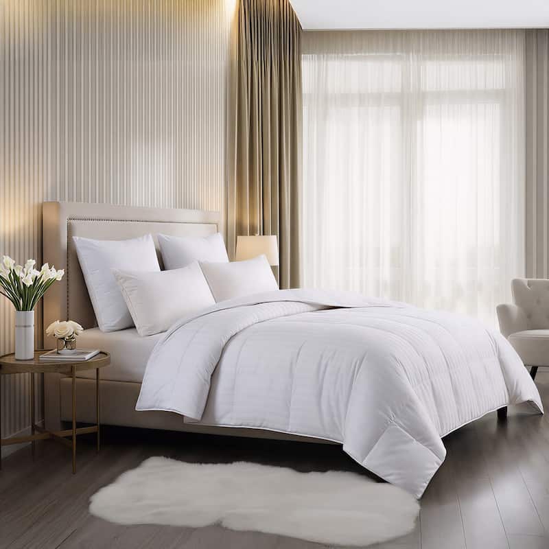 Hotel Grand White Siberian Down 500 Thread Count All-season Comforter