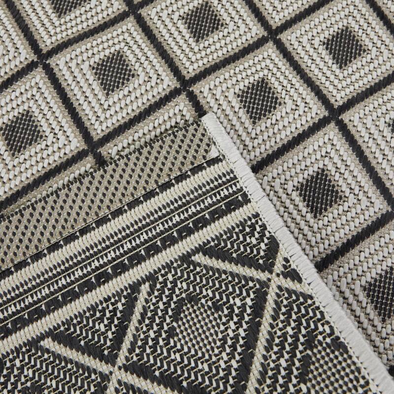 Abeyta Trellis Patio Indoor/Outdoor Area Rug