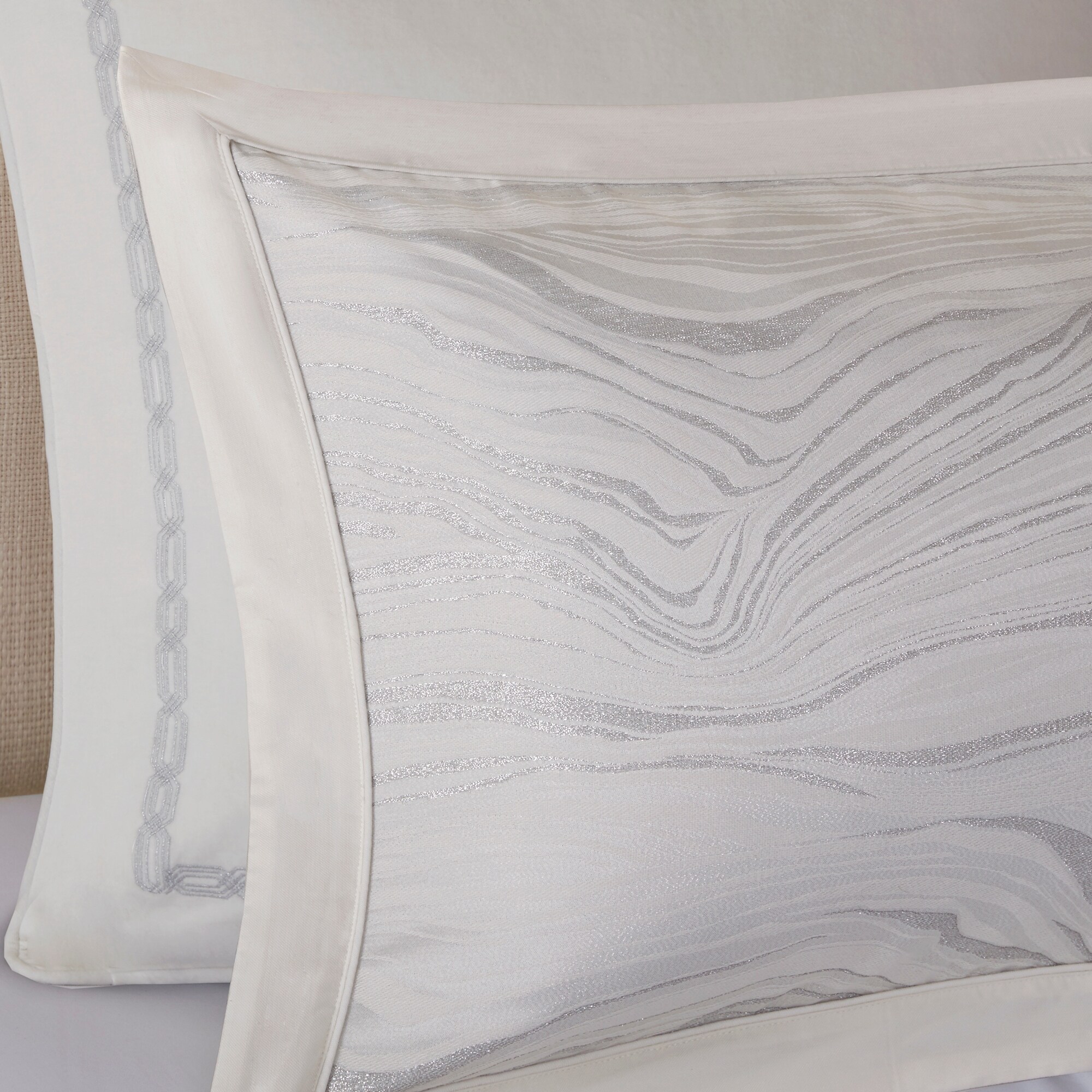 Madison Park Signature Hollywood Glam White Comforter Set King
