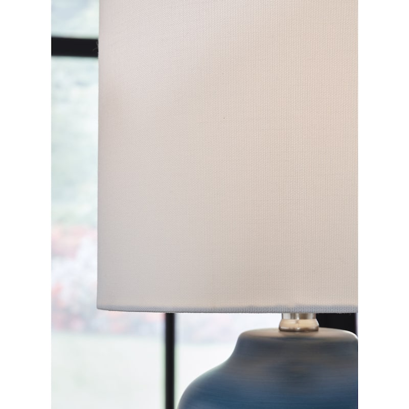 Signature Design by Ashley Gierburg Table Lamp