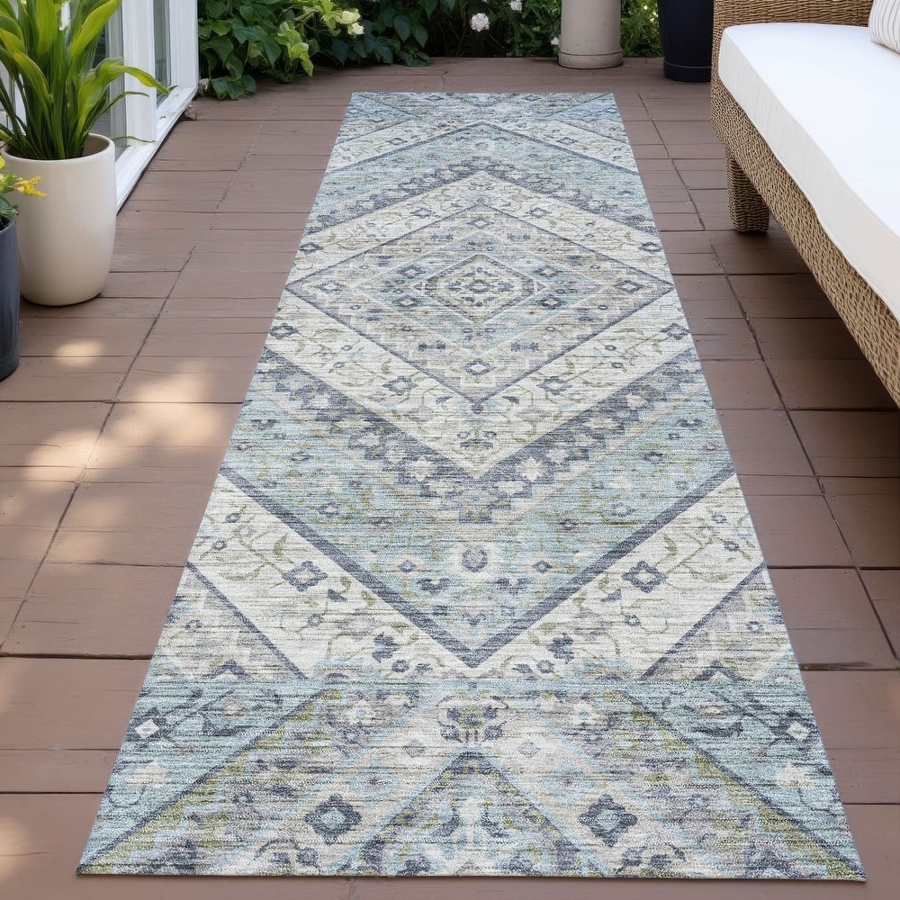 Machine Washable Indoor/Outdoor Traditional Ali Chantille Rug