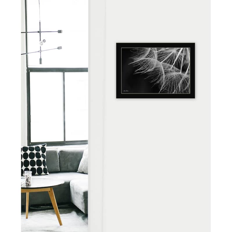 TrendyDecor4U Contemporary "Delicate Beauty" Framed Print Wall Art