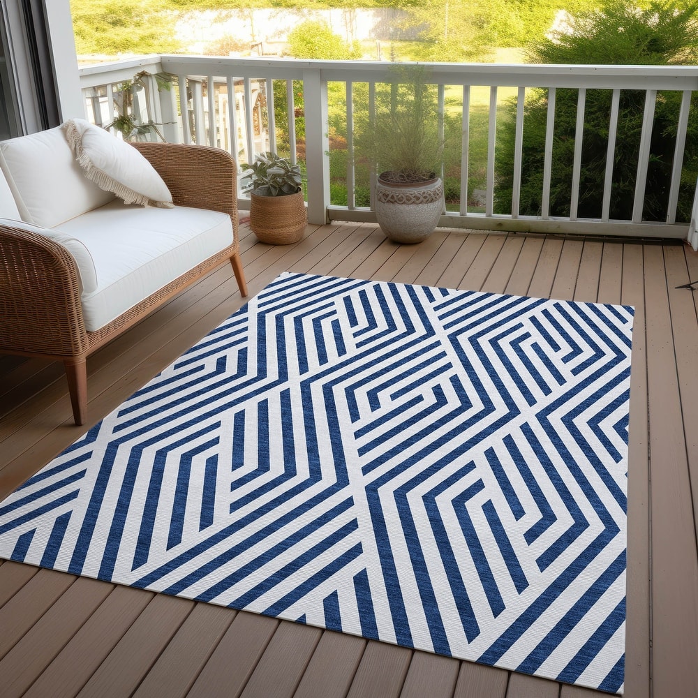 Machine Washable Indoor/ Outdoor Modern Diamonds Chantille Rug