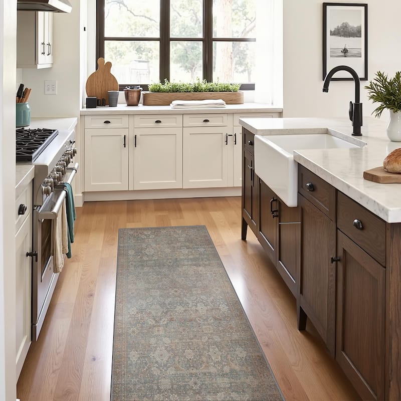 Mcow Vintage Floral Low-Pile Machine Washable Non-Slip Area Rug