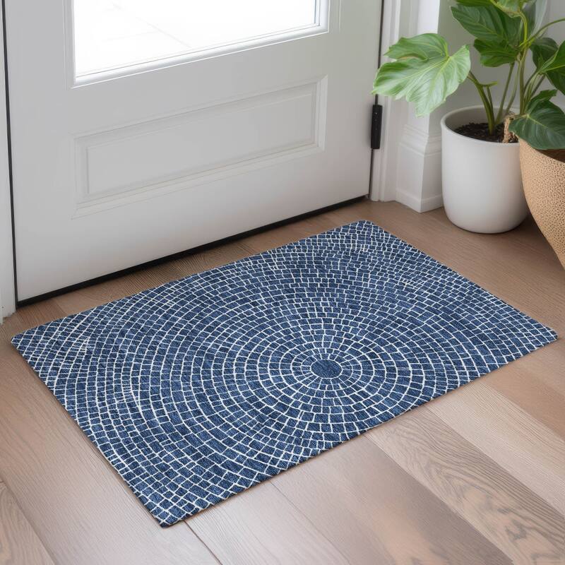 Machine Washable Indoor/ Outdoor Modern Gravity Chantille Rug