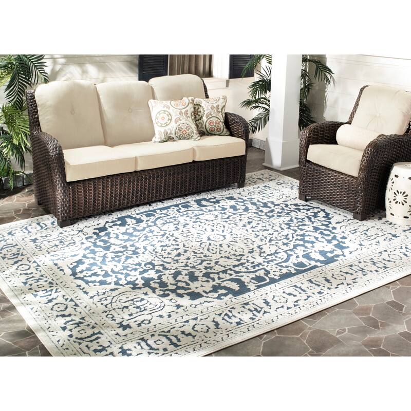 SAFAVIEH Cottage Hildegunde Transitional Rug - 8' x 10'