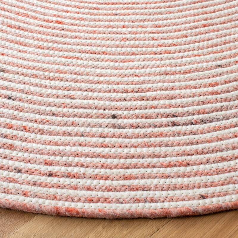 SAFAVIEH, Handmade Braided Bahrie Wool Rug
