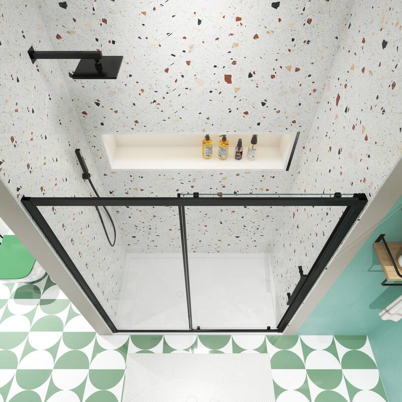 Single sliding shower door with magnetic closure