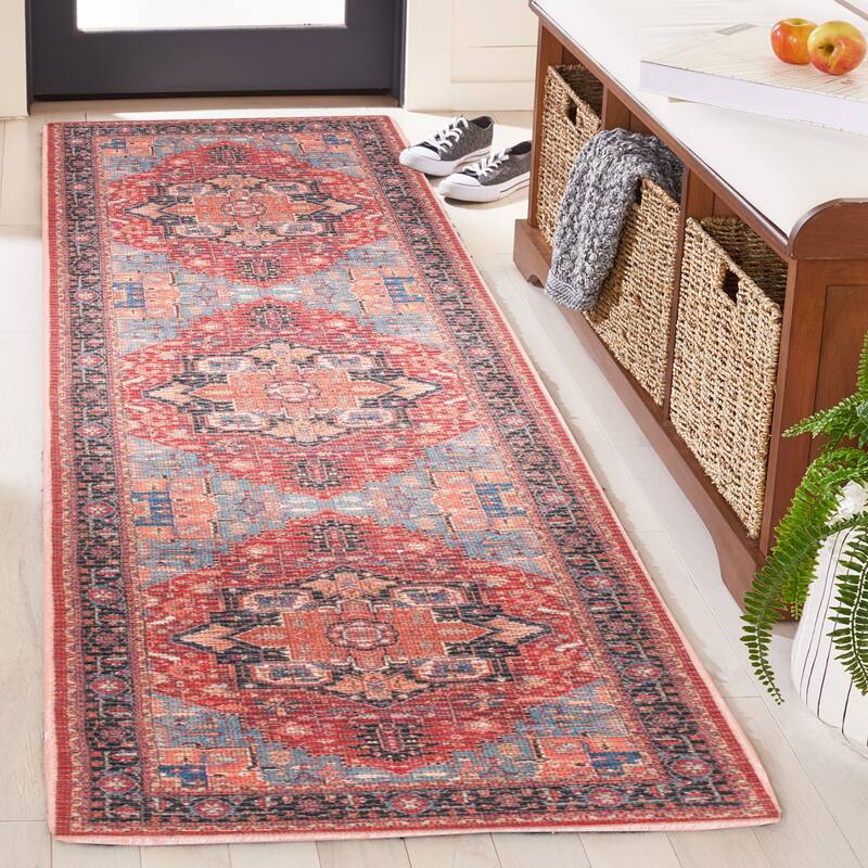 SAFAVIEH Serapi Machine Washable Slip Resistant Martina Rug