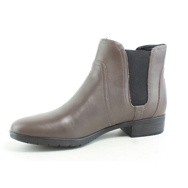 easy spirit chelsea boot