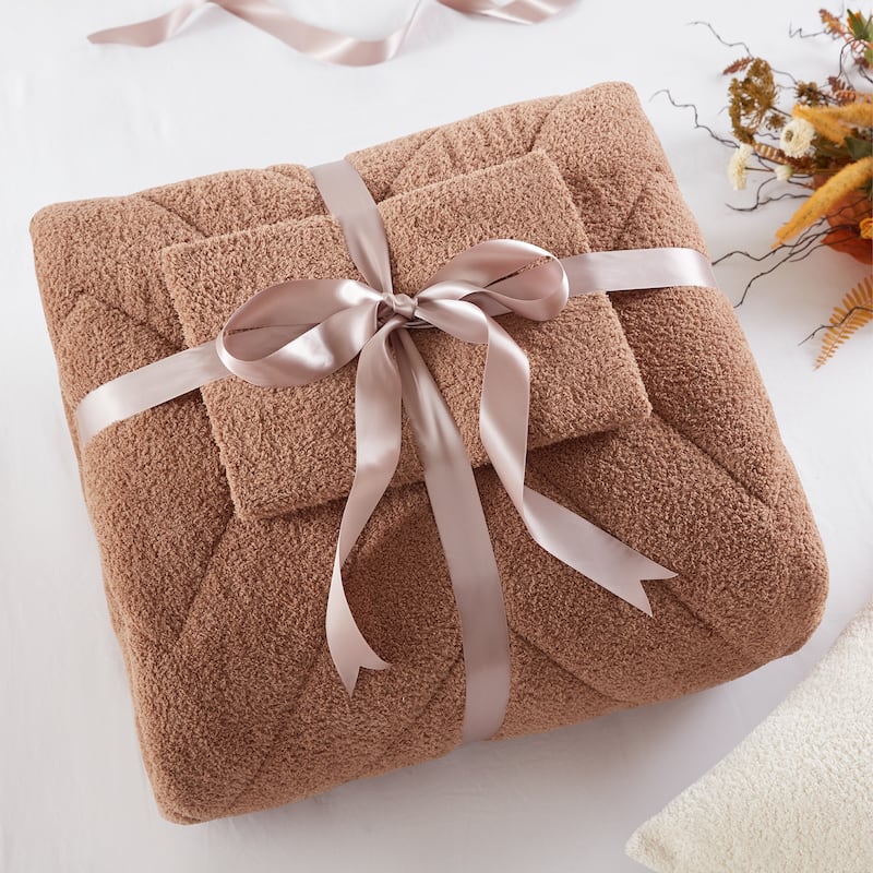 Chelsea Square Kyla Double Diamond Quilted Teddy Comforter Set