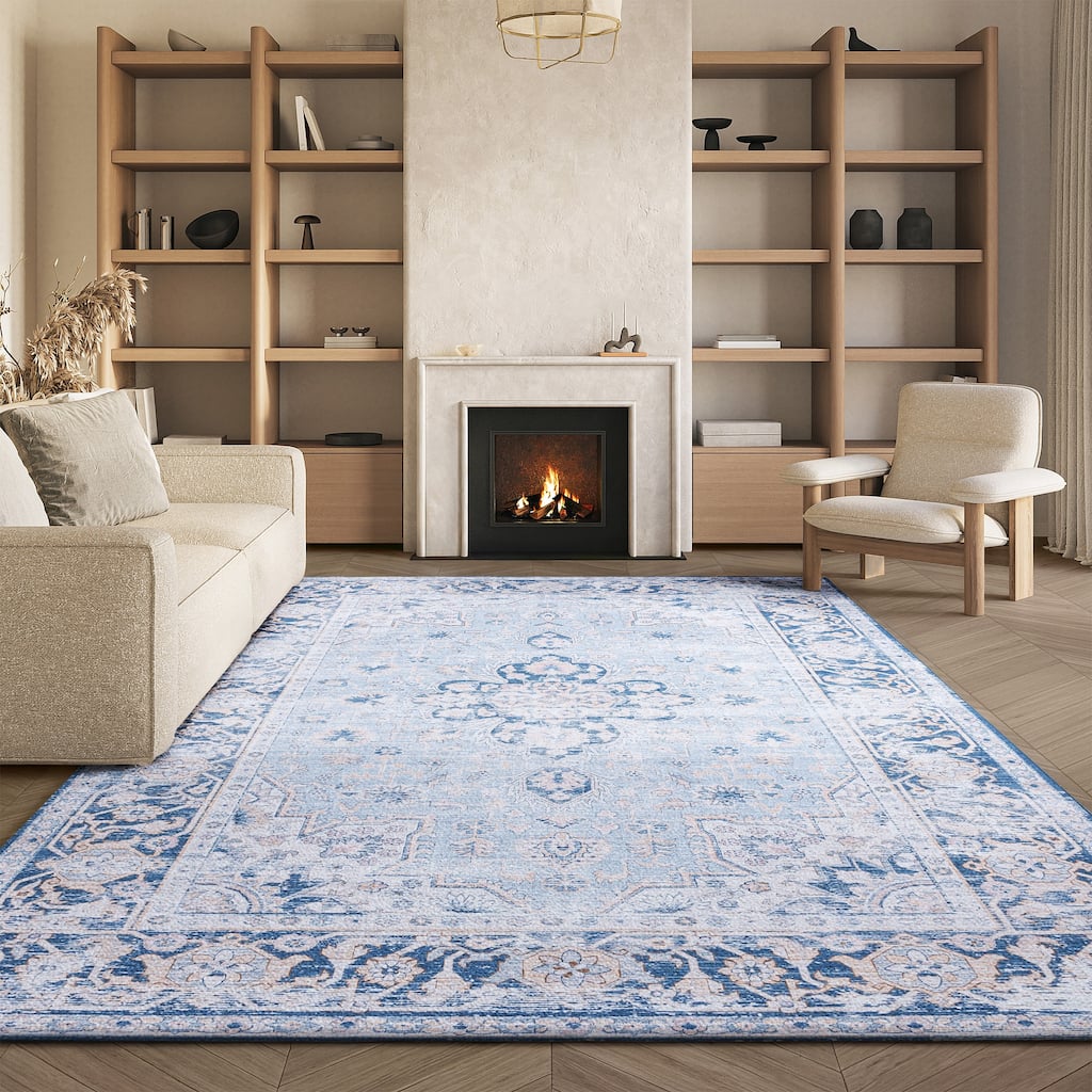SAFAVIEH Tucson Machine Washable Slip Resistant Emmie Traditional Rug