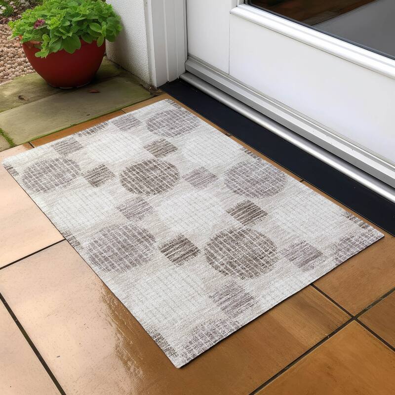Machine Washable Indoor/ Outdoor Chantille Contemporary Dotty Rug - Beige - 1'8" x 2'6"