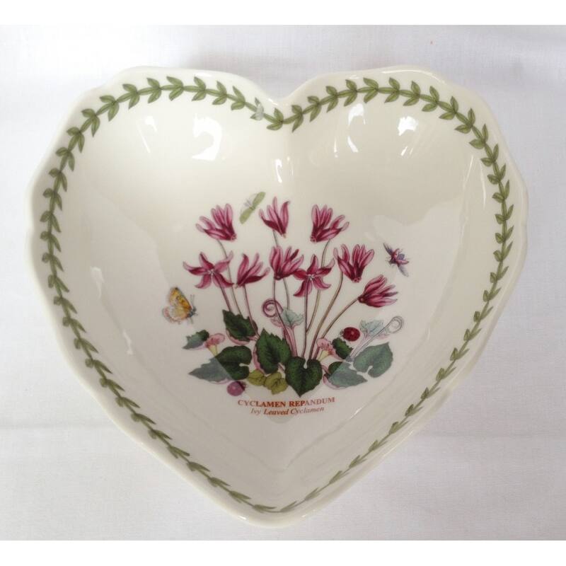 Portmeirion Botanic Garden Scalloped Edge Heart Shaped Dish - 8.5 inch