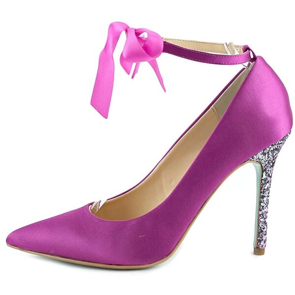 betsey johnson pink heels