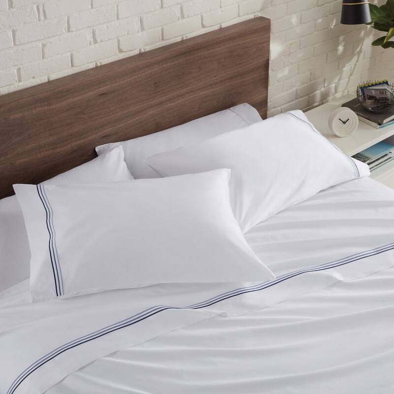 Aston & Arden 600 Thread Count Cotton Sateen Sheet Set