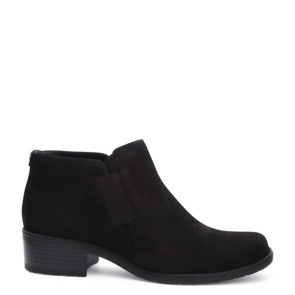 leslie anne chelsea boot