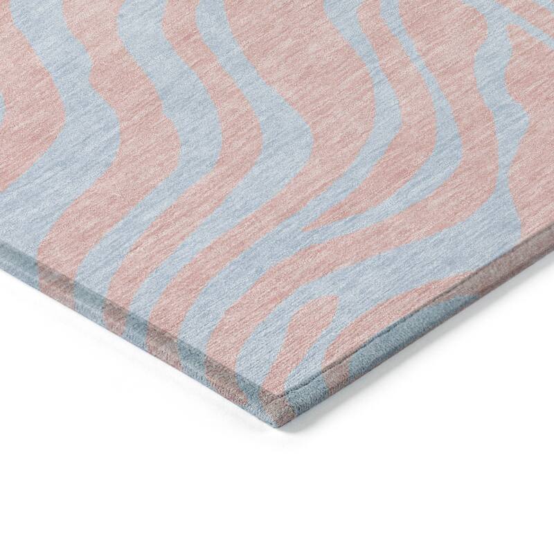 Machine Washable Indoor/ Outdoor Modern Animal Print Chantille Rug