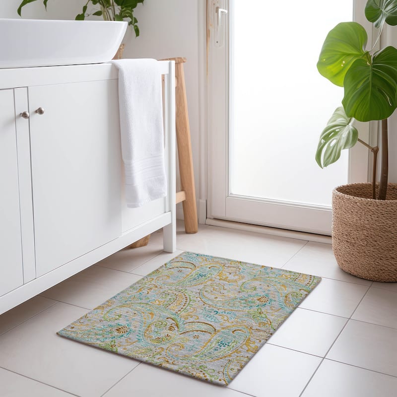 Machine Washable Indoor/ Outdoor Paisley Chantille Rug - Gray - 1'8" x 2'6"