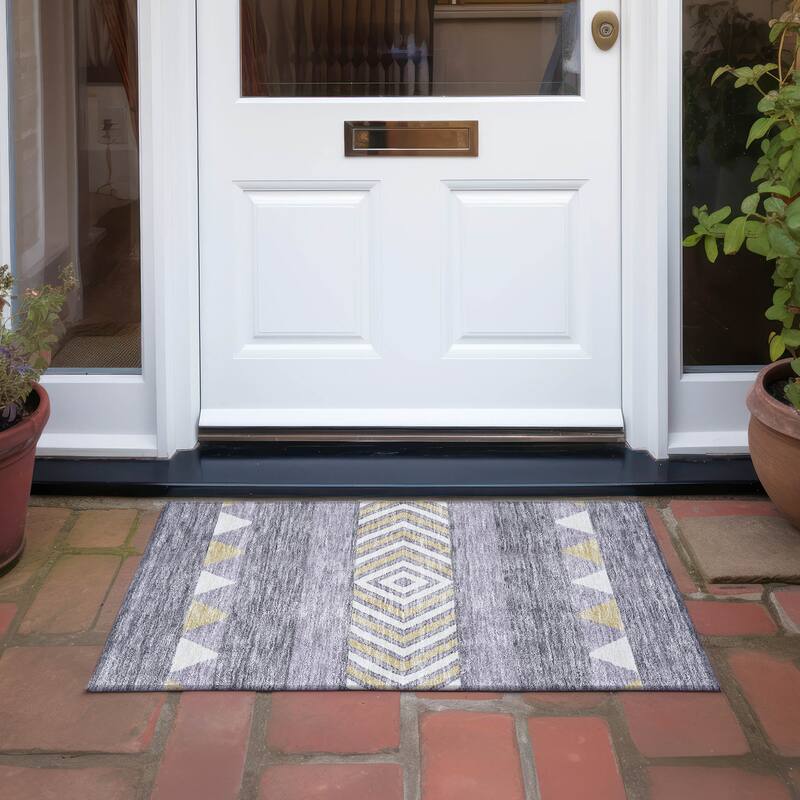Machine Washable Indoor/ Outdoor Global Boho Chantille Rug - Lavender - 1'8" x 2'6"