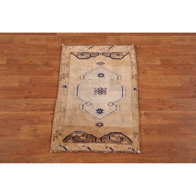 Hand Knotted Oriental 100% Wool Carpet Transitional Geometric Beige & Ivories Anatolian Area Rug - 2' 6'' X 1' 7''