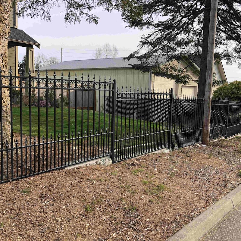 ALEKO Yard Garden Prague Style Steel 8' x 5' Black Fence Set of 2 Panels