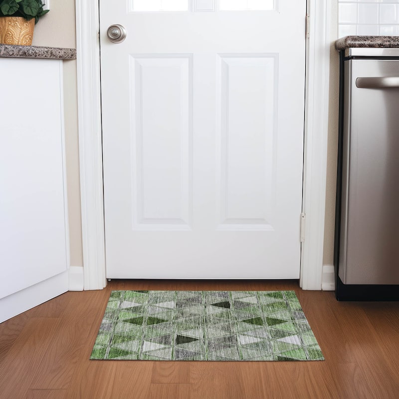 Machine Washable Indoor/ Outdoor Chantille Modern Diamonds Rug - Aloe - 1'8" x 2'6"