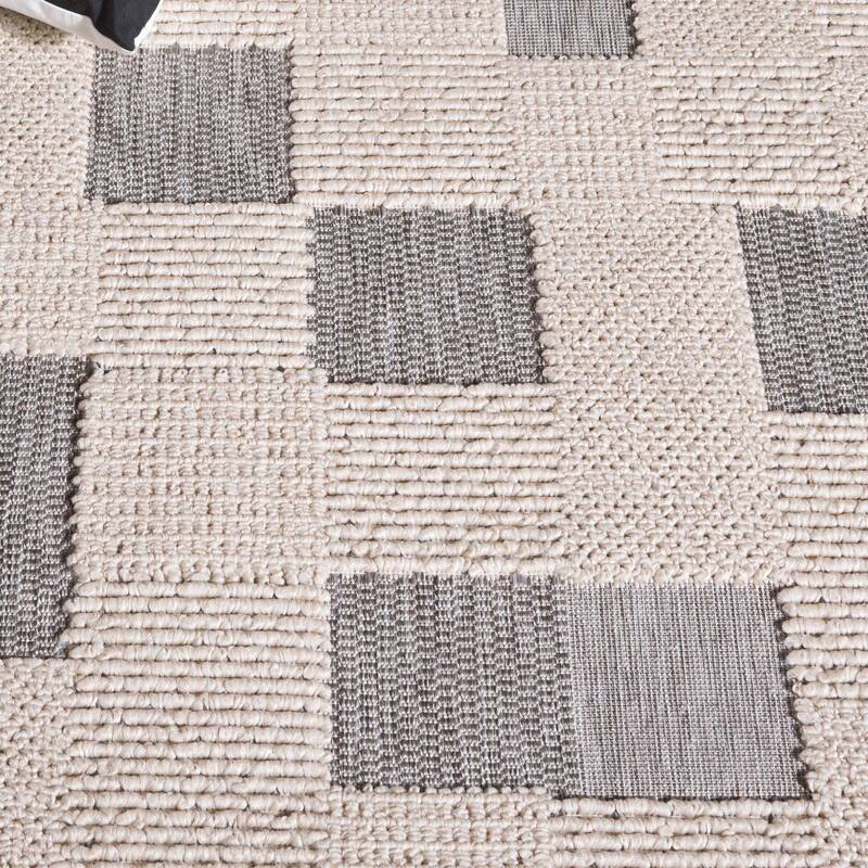 SAFAVIEH Milos Gilda Casual Rug