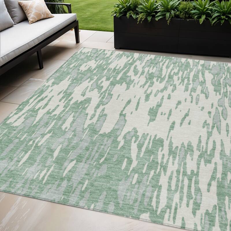 HomeRoots Abstract Transitional Rectangle Outdoor Rug - 5' X 8'