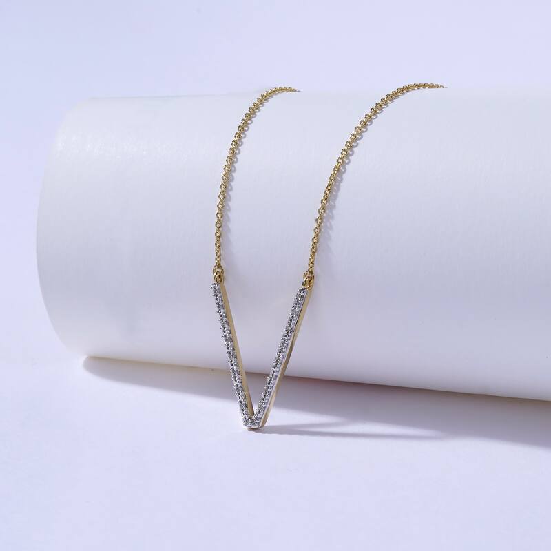 1/20ct TDW Diamond Classic Initial Pendant Necklace in Silver for Women - V - Yellow
