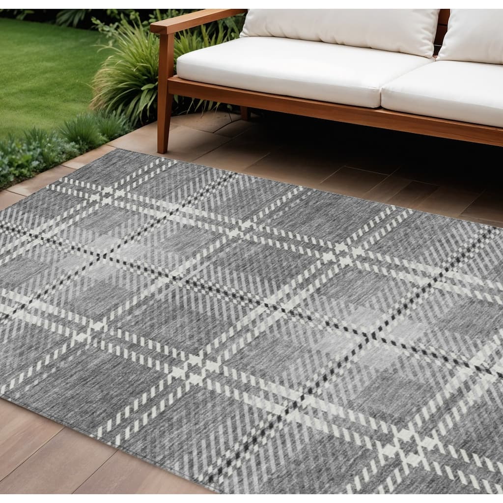 HomeRoots Plaid Transitional Rectangle Outdoor Rug