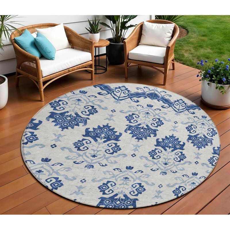 HomeRoots Oriental Transitional Rectangle Outdoor Rug - 8' Round