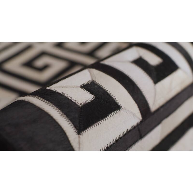 Handmade Couristan Chalet Meander Black- Ivory Cowhide Leather Rug