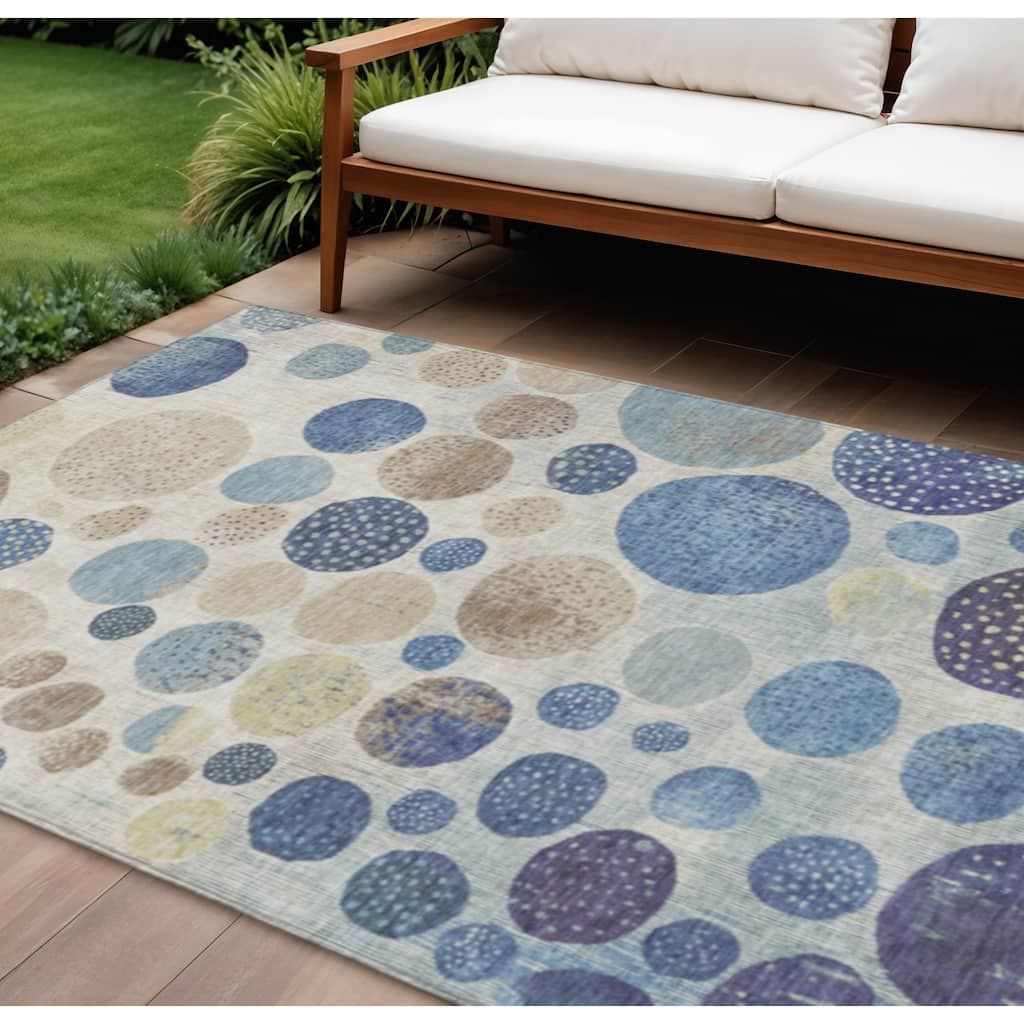HomeRoots Geometric Transitional Rectangle Outdoor Rug