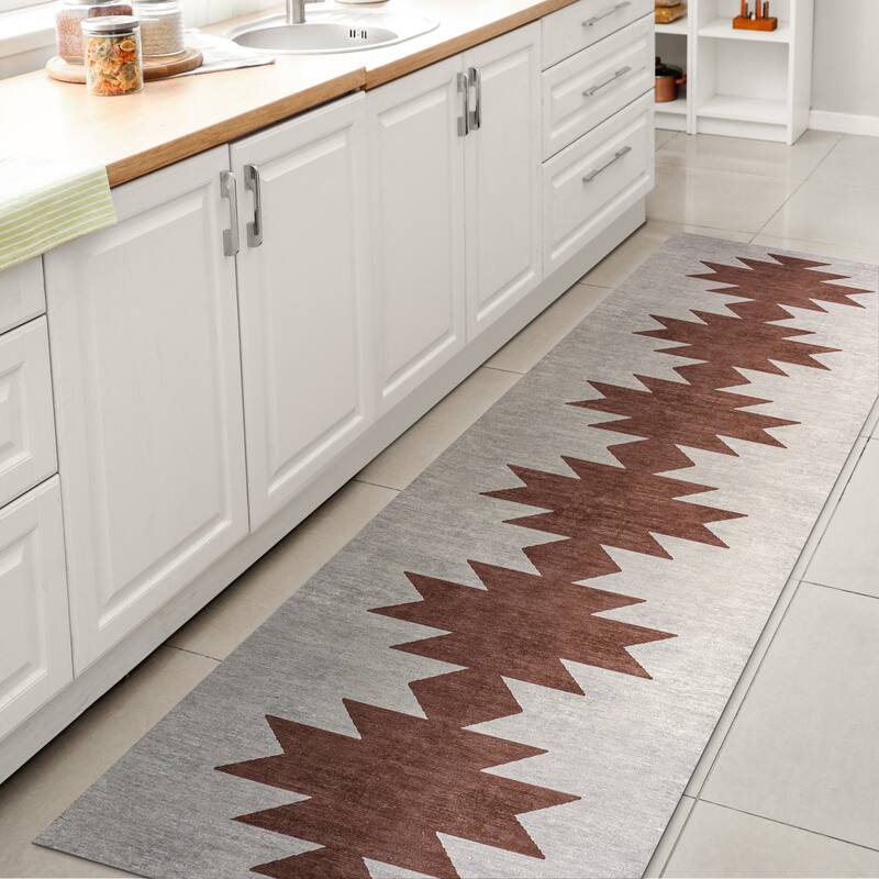 JONATHAN Y Adriel Solid Low-Pile Machine Washable Area Rug