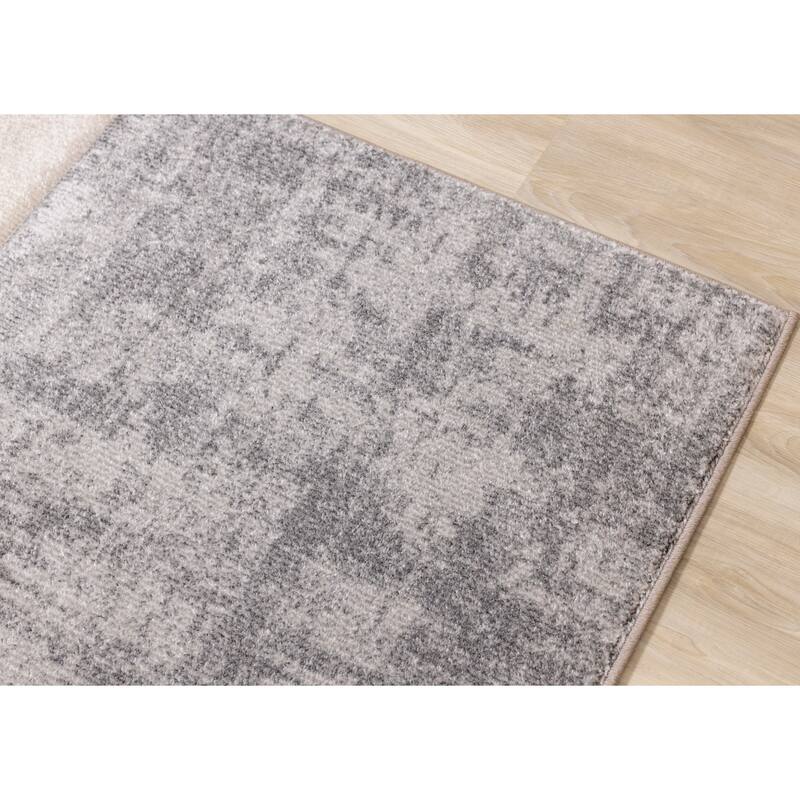 Fabio Collection - Beige/Grey Geometric Triangles Rug