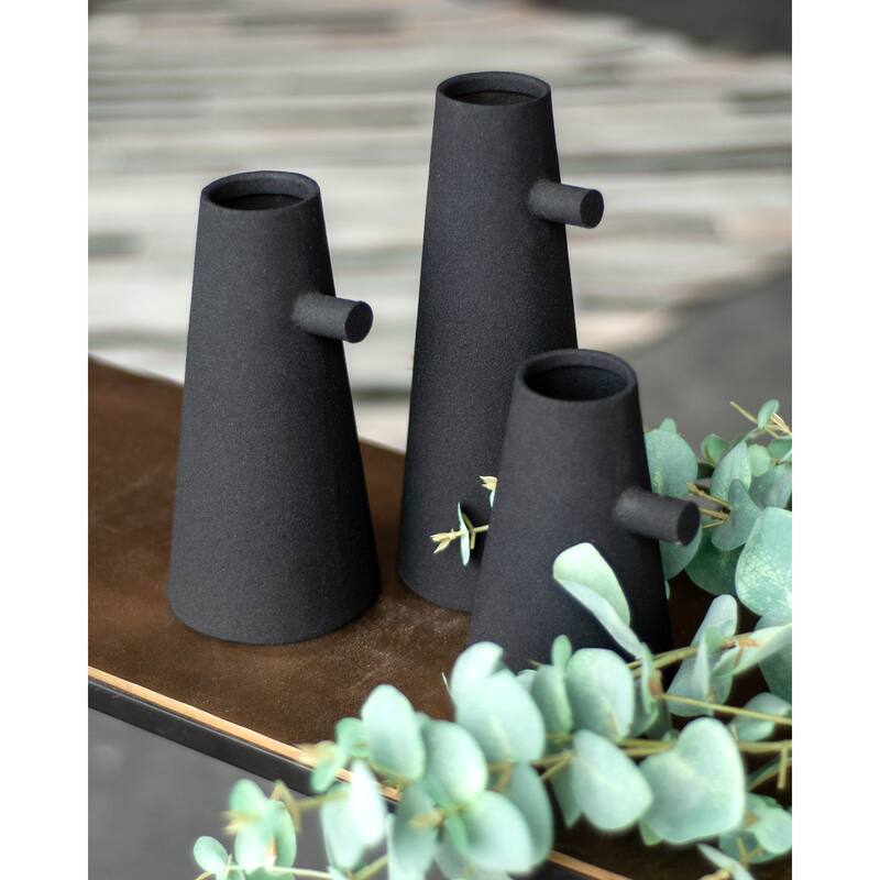 Renwil Aflynta Indoor Iron Vase, Matte Black