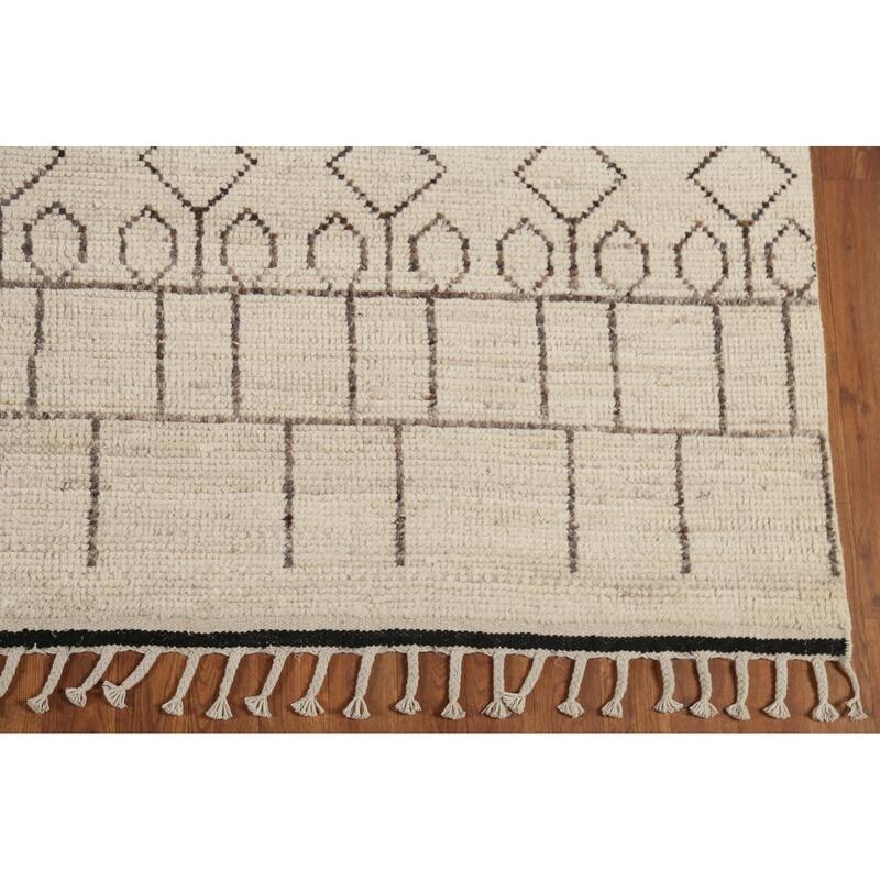 Beige / Ivory Moroccan Style Area Rug Handmade Wool Carpet - 6'8"x 11'0"