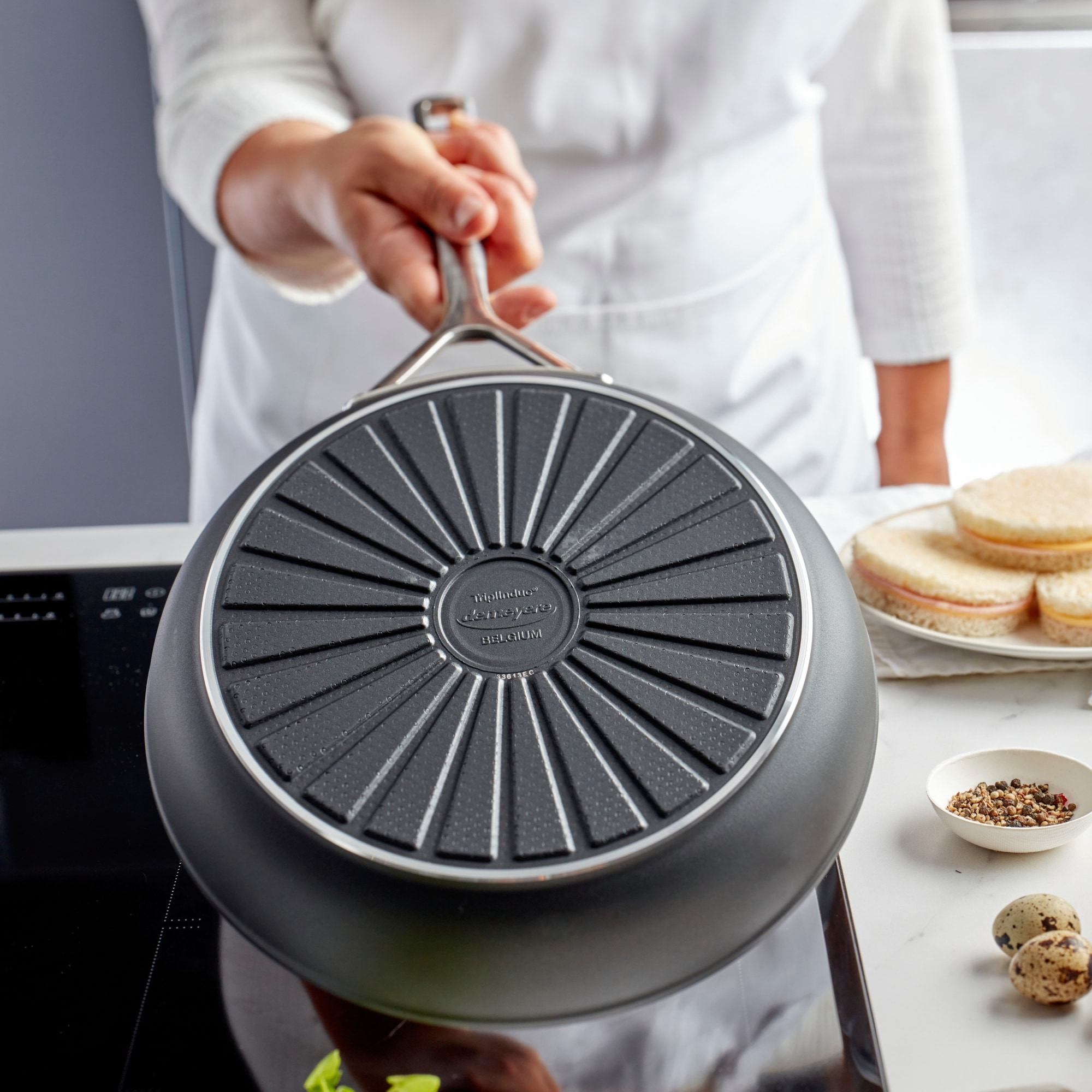Demeyere AluPro Ceramic Aluminum Nonstick Fry Pan - Overstock