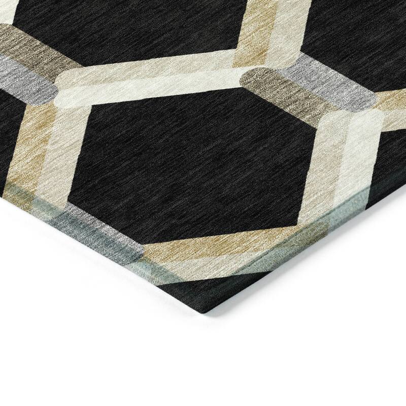 Machine Washable Indoor/ Outdoor Modern Trellis Chantille Rug