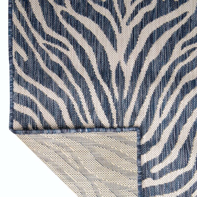 Outdoor Gallery Collection Area Rug