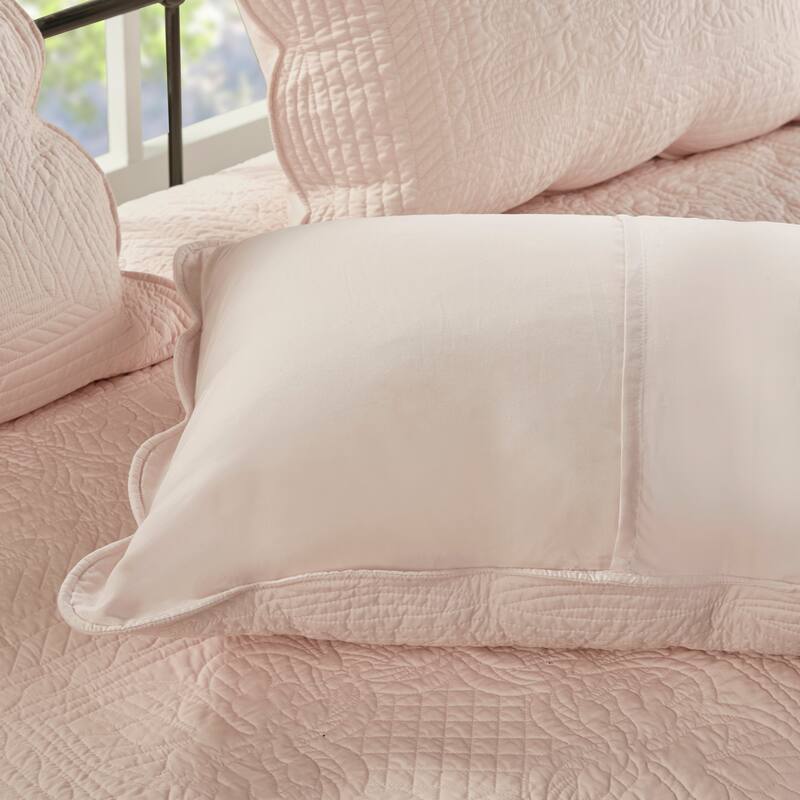 Madison Park Venice 6 Piece Scalloped Edge Daybed Cover Set