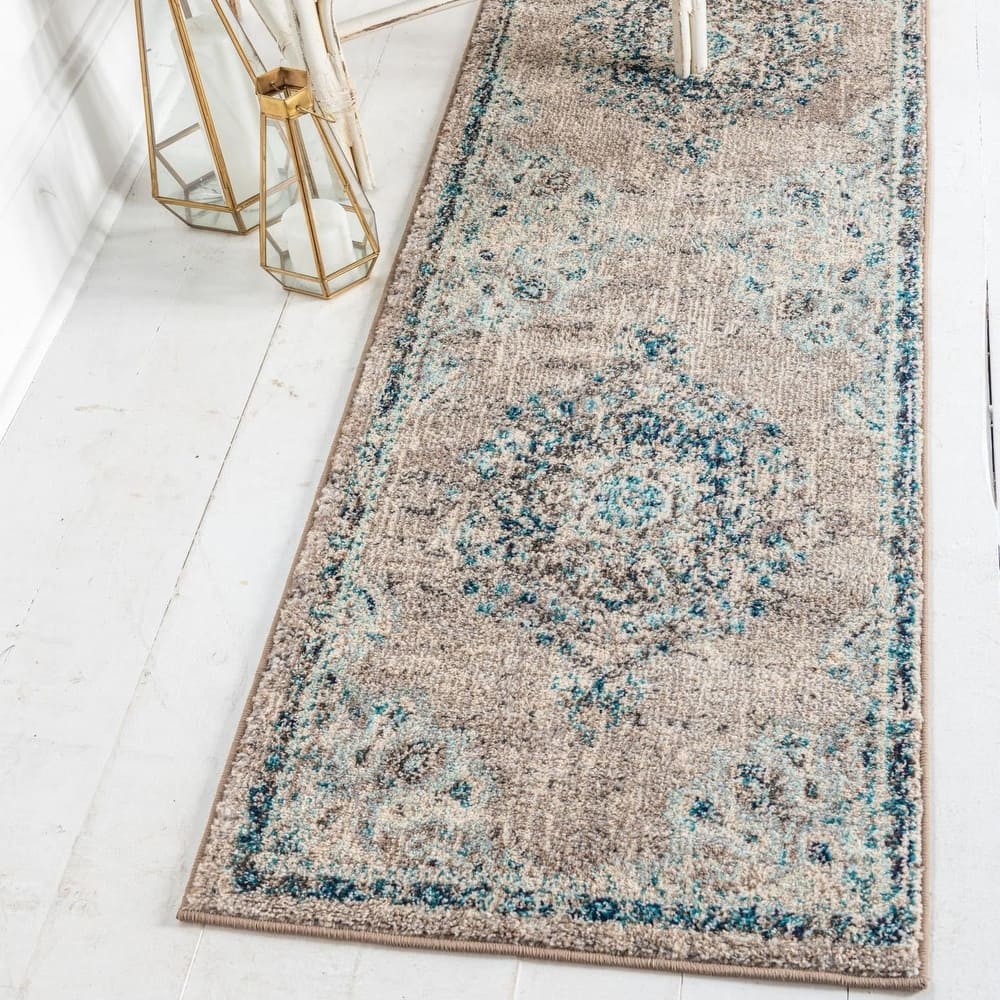 Traditional Koakburg Collection Area Rug